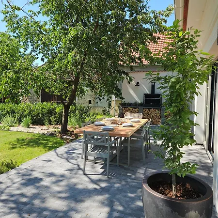 Lindenhouse Holiday home *